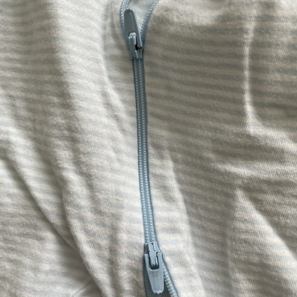 Footed striped onesie - Picture 2 of 4